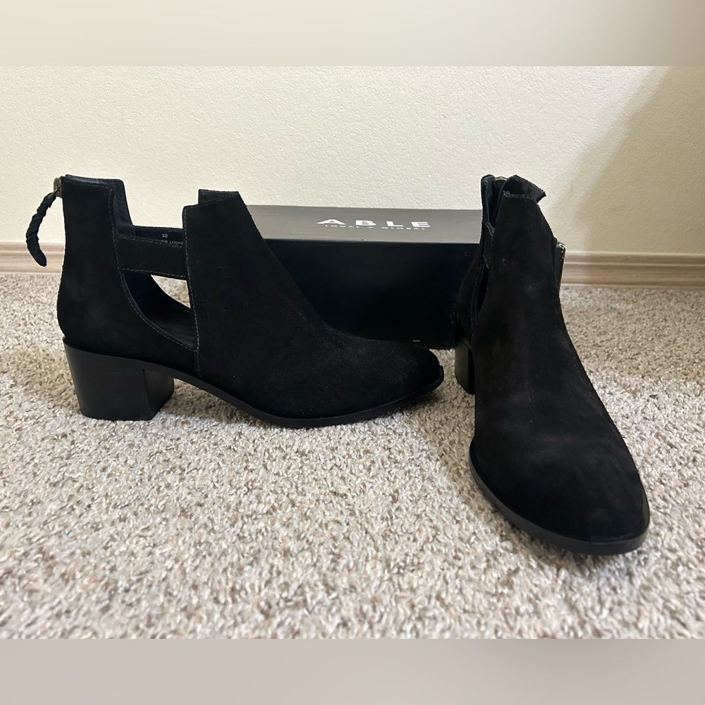 ABLE Local + Global Gamboa Cut-Out Suede Bootie Ankle Boot Size 10 Women's Black
